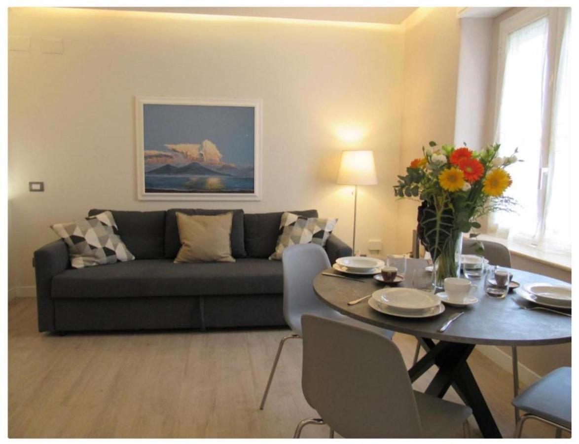 Viola'S Home เนเปิลส์ ภายนอก รูปภาพ